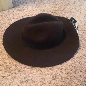 Felt hat
